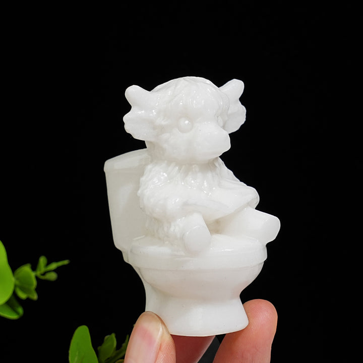 Natural Crystal Highland Cow On Toilet Carving