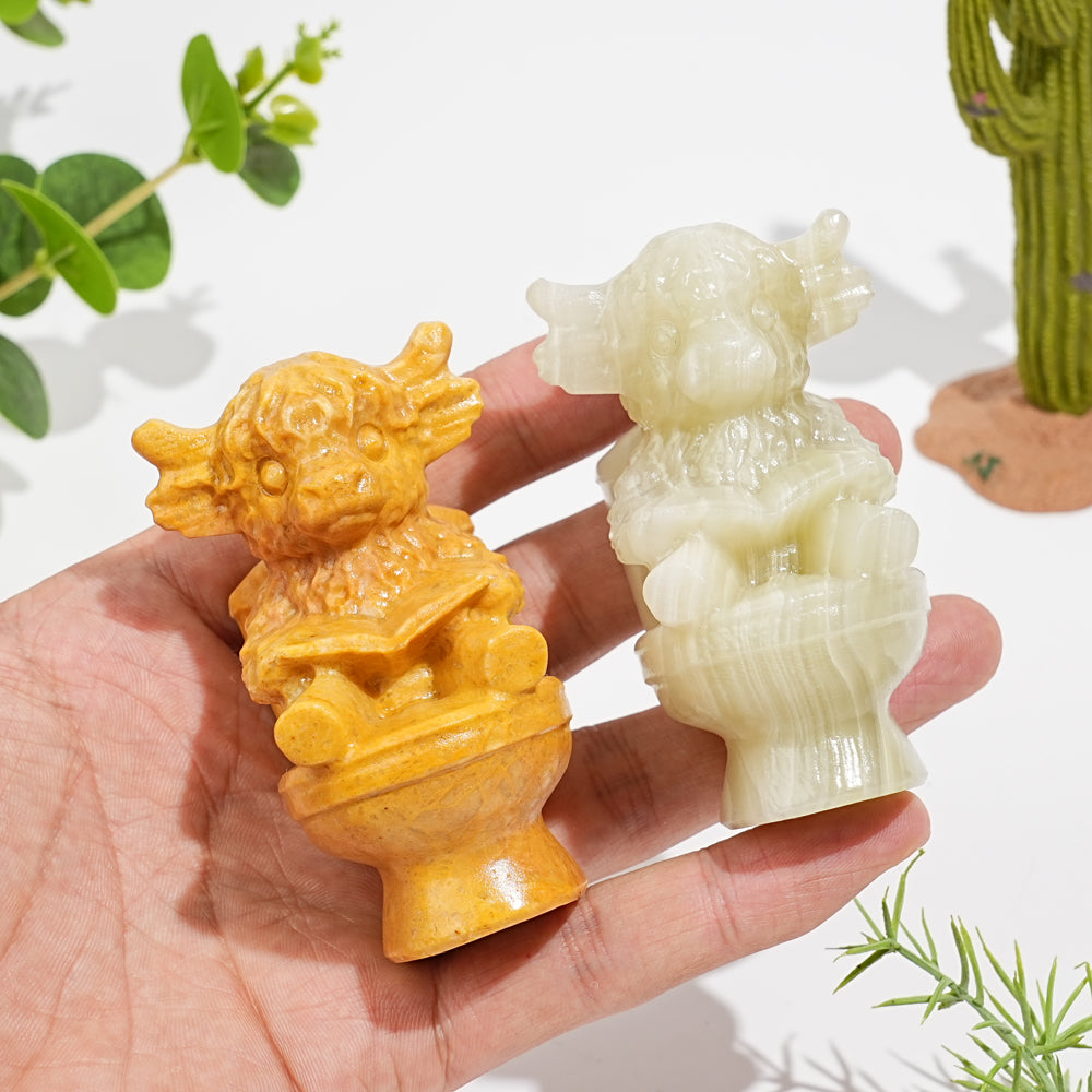 Natural Crystal Highland Cow On Toilet Carving