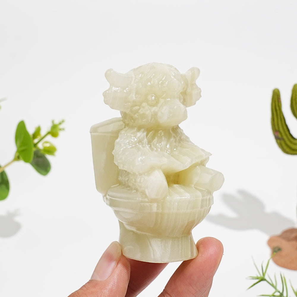 Natural Crystal Highland Cow On Toilet Carving