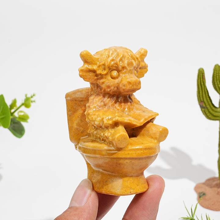 Natural Crystal Highland Cow On Toilet Carving