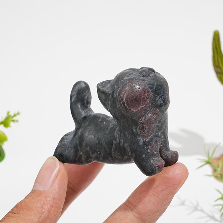 Natural Crystal Stretching Upward Cat Carving