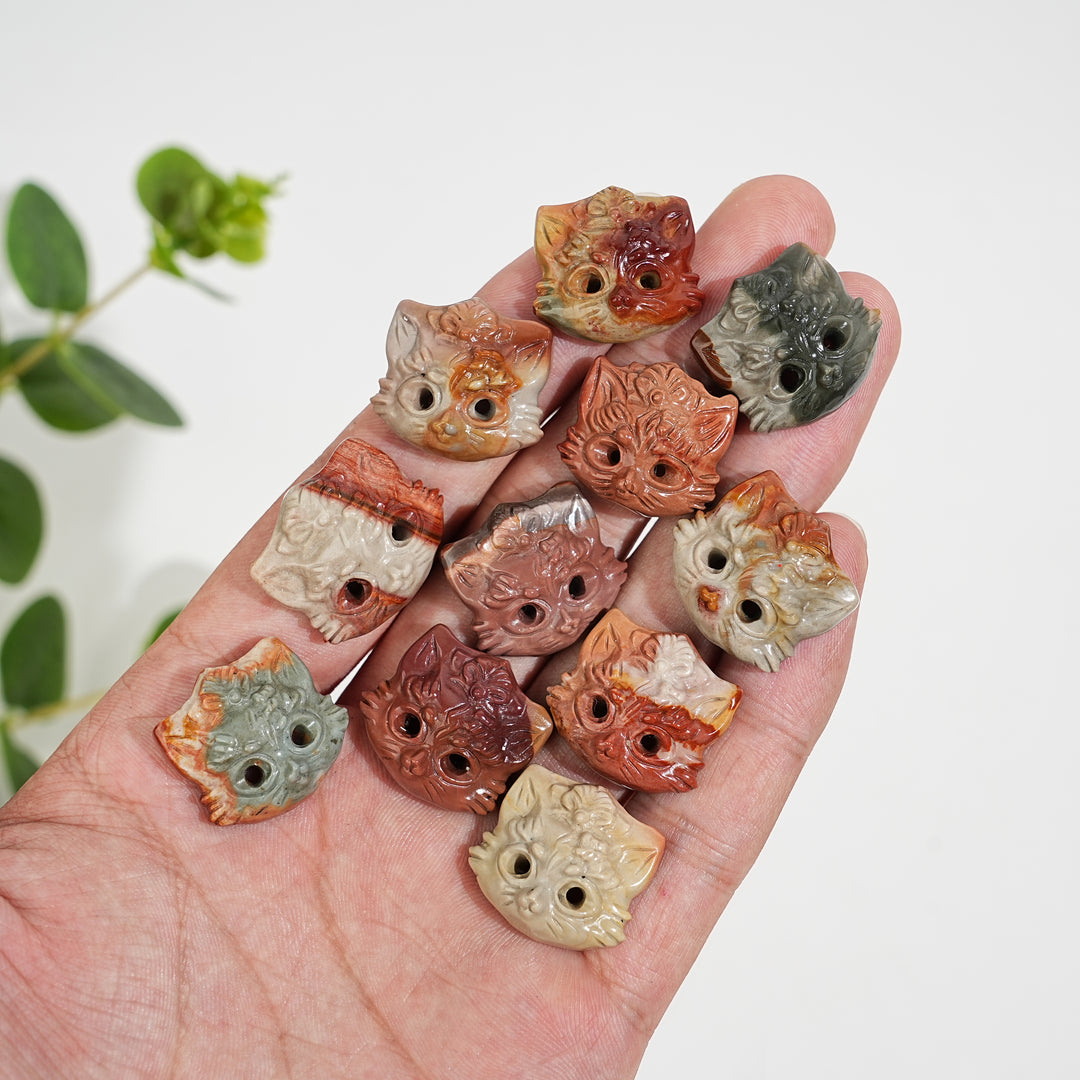 Natural Crystal Alashan Agate Fox Mask Carving