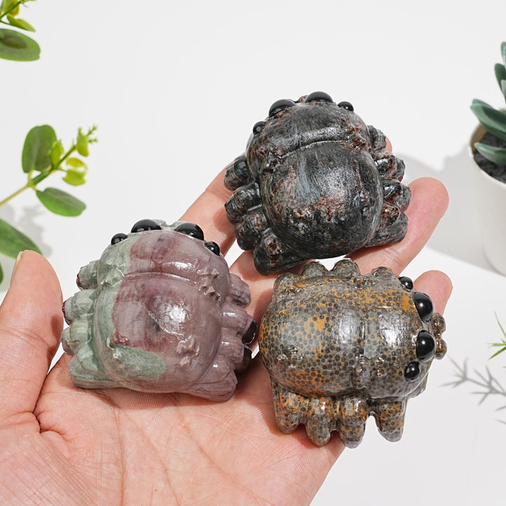 Natural Crystal Big-Eyed Spider Carving