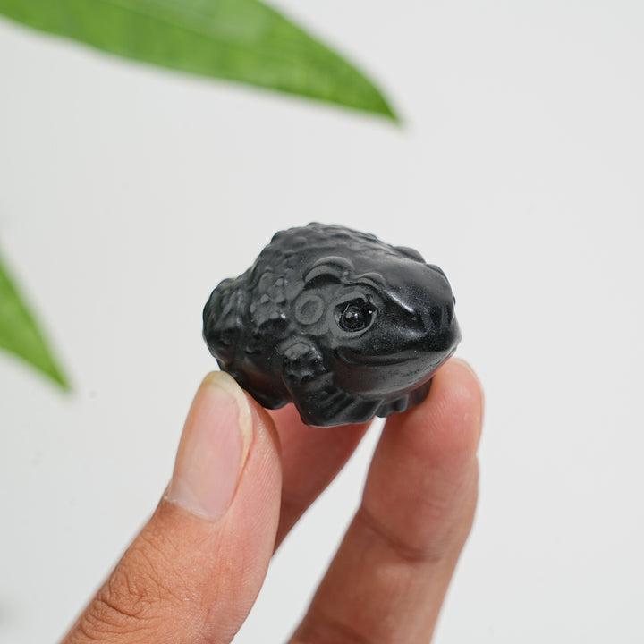 Natural Crystal Tiny Charming Toad Carving