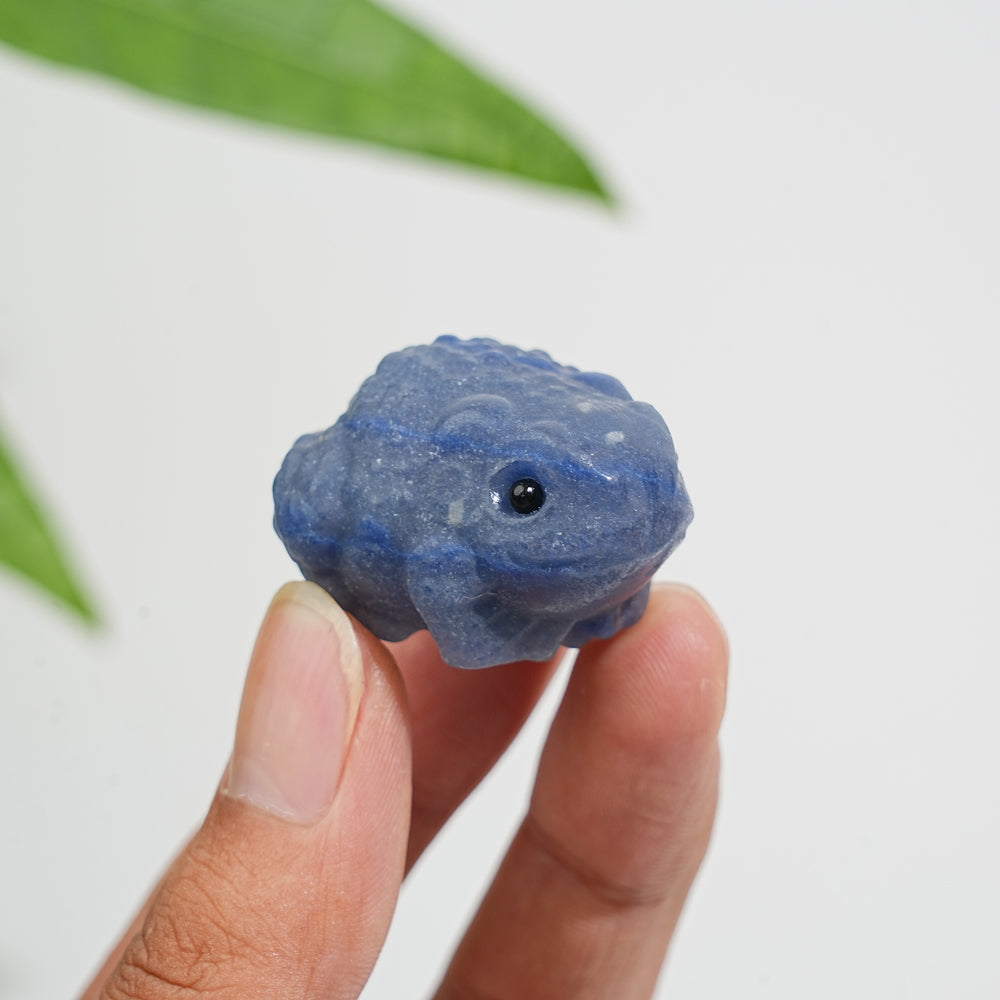 Natural Crystal Tiny Charming Toad Carving
