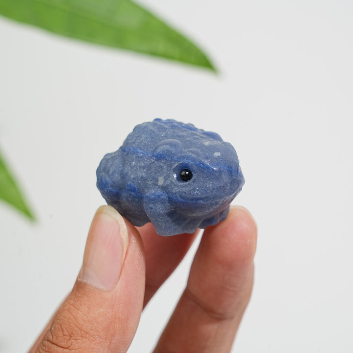 Natural Crystal Tiny Charming Toad Carving