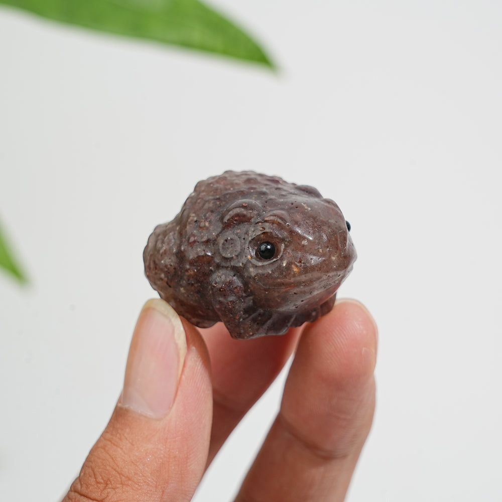 Natural Crystal Tiny Charming Toad Carving