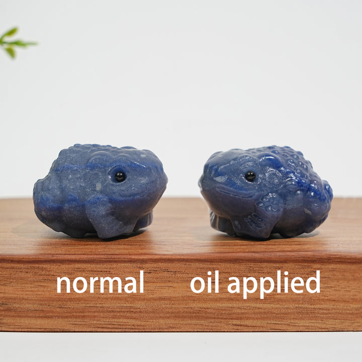 Natural Crystal Tiny Charming Toad Carving