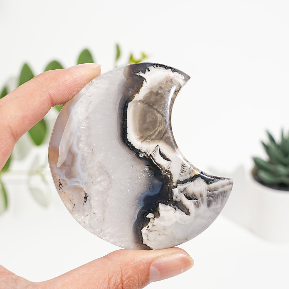 Unique,Natural Crystal Volcanic Agate Moon