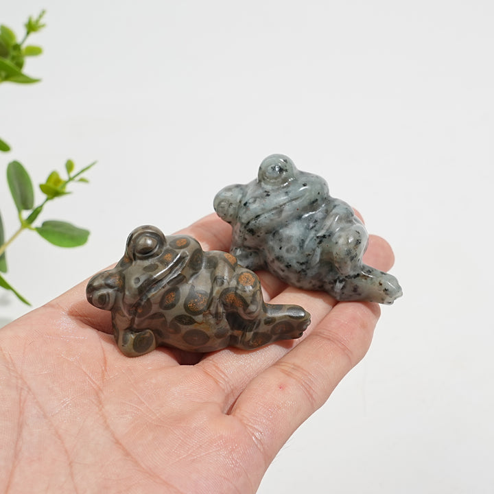Natural Crystal Carving Cute Sleeping Frog