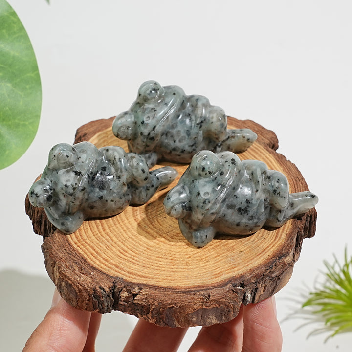 Natural Crystal Carving Cute Sleeping Frog