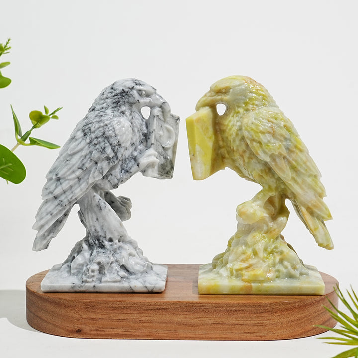 Natural Crystal Carving Exquisite Magical Raven