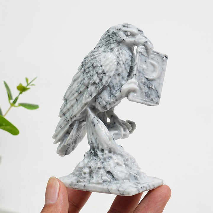 Natural Crystal Carving Exquisite Magical Raven