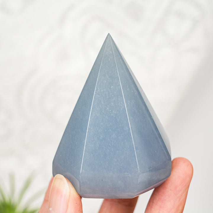 Natural Anhydrite Diamond Point