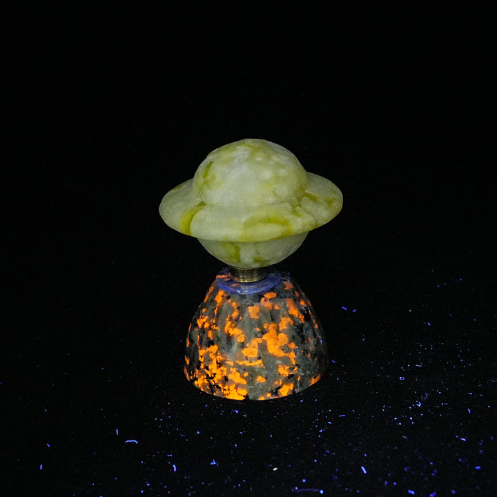 Natural Crystal Rotatable Planet