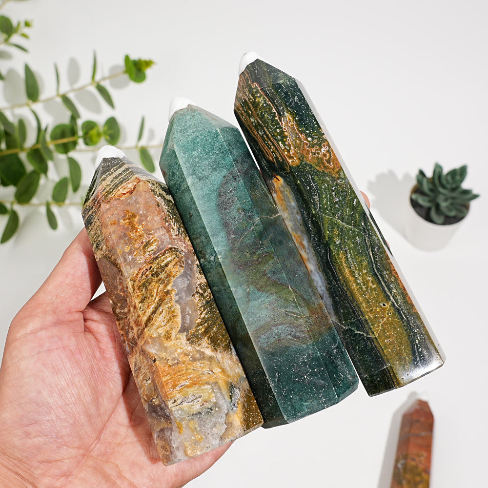 Unique,Natural Crystal Ocean Jasper Point