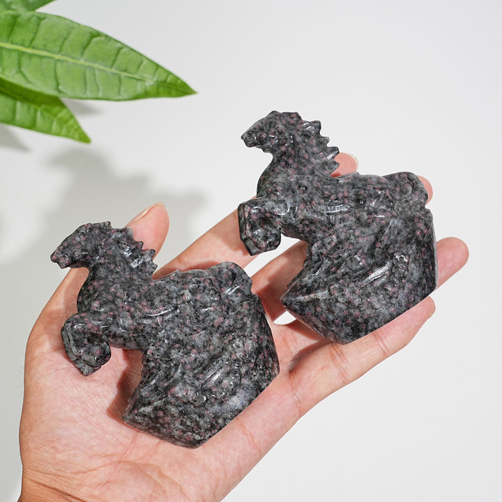 Natural Garnet Stone Spirited Wealth Horse Carving