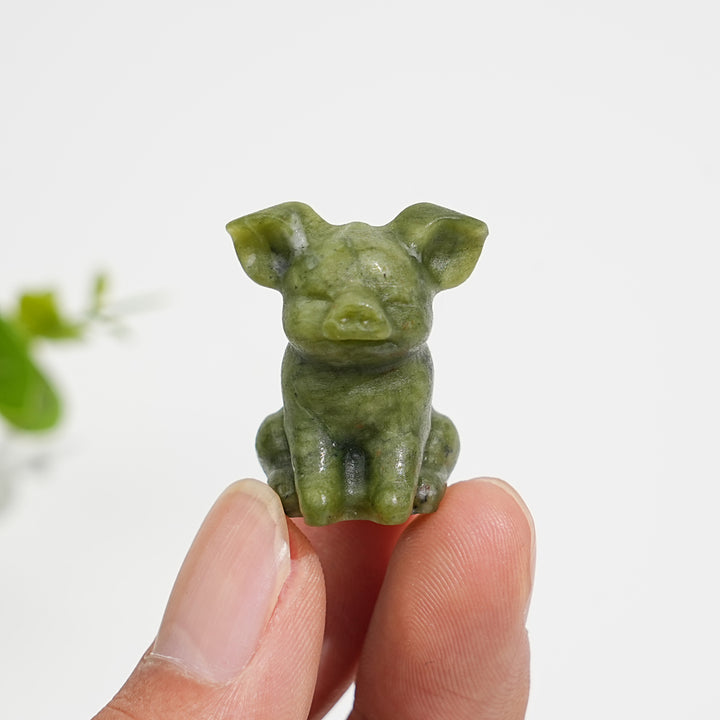 Natural Crystal Mixed Material Sleeping Pig