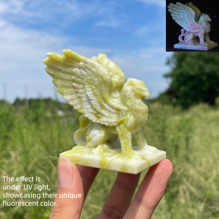 Natural Crystal Carving Serpentine Griffin