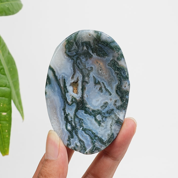 Unique,Natural Crystal Carving Moss Agate Bowl