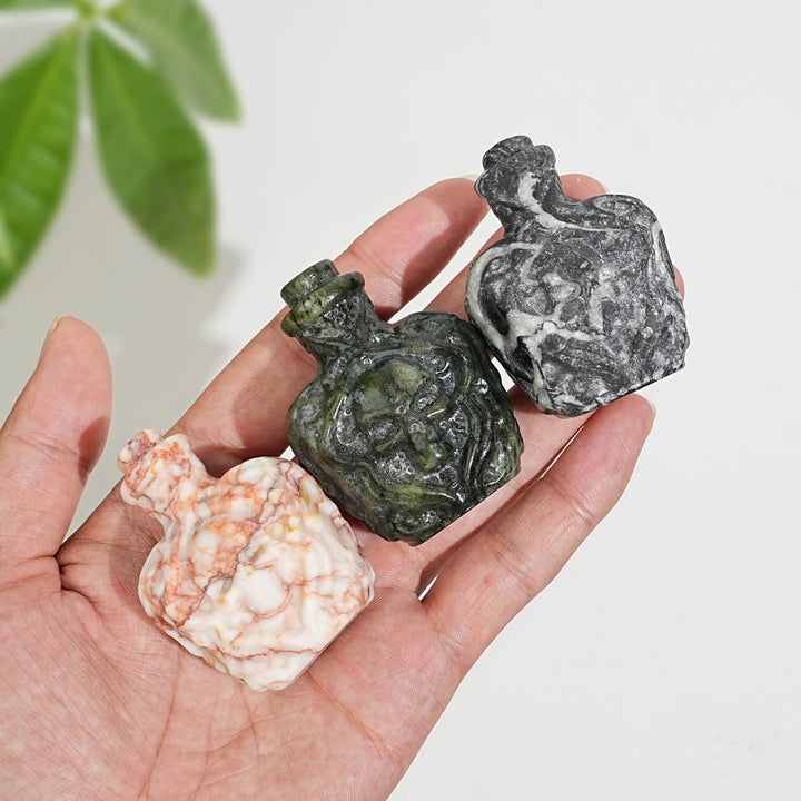 Natural Crystal Carving Skull Poison Bottle