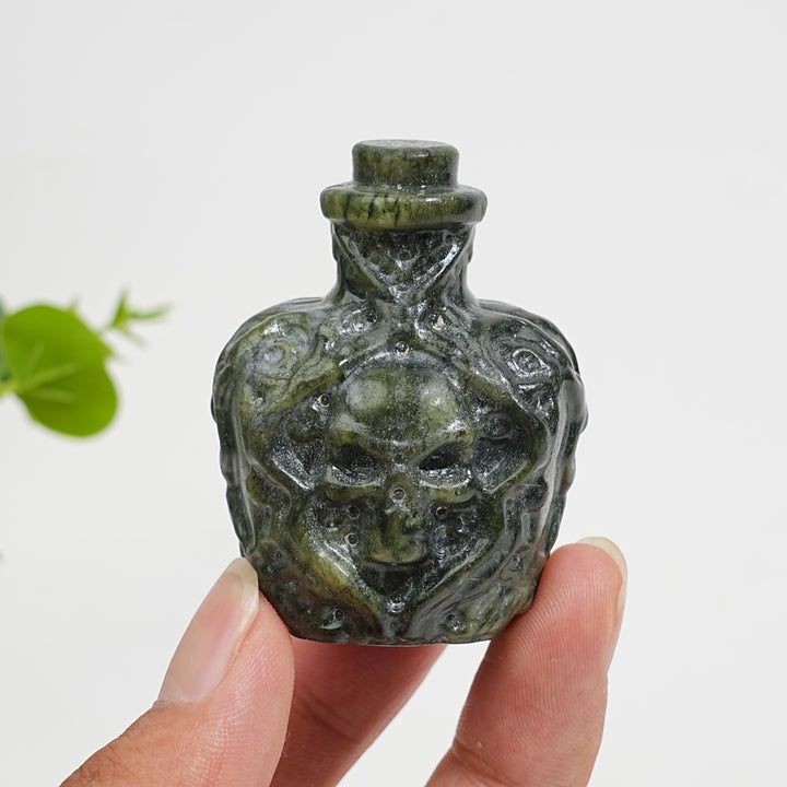 Natural Crystal Carving Skull Poison Bottle