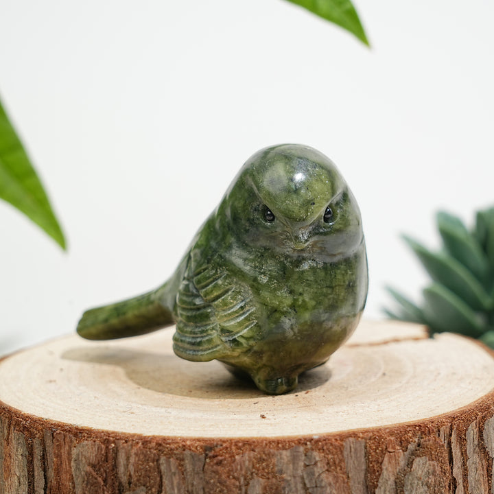 Natural Crystal Cheerful Chubby Bird Carving