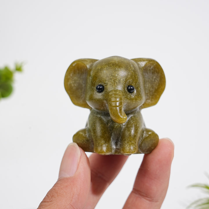 Natural Crystal Carving Cute Sitting Elephant