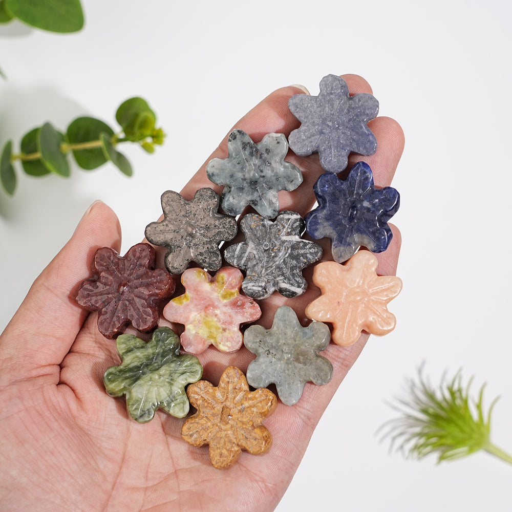 Natural Crystal Mixed Material Mini Snowflake