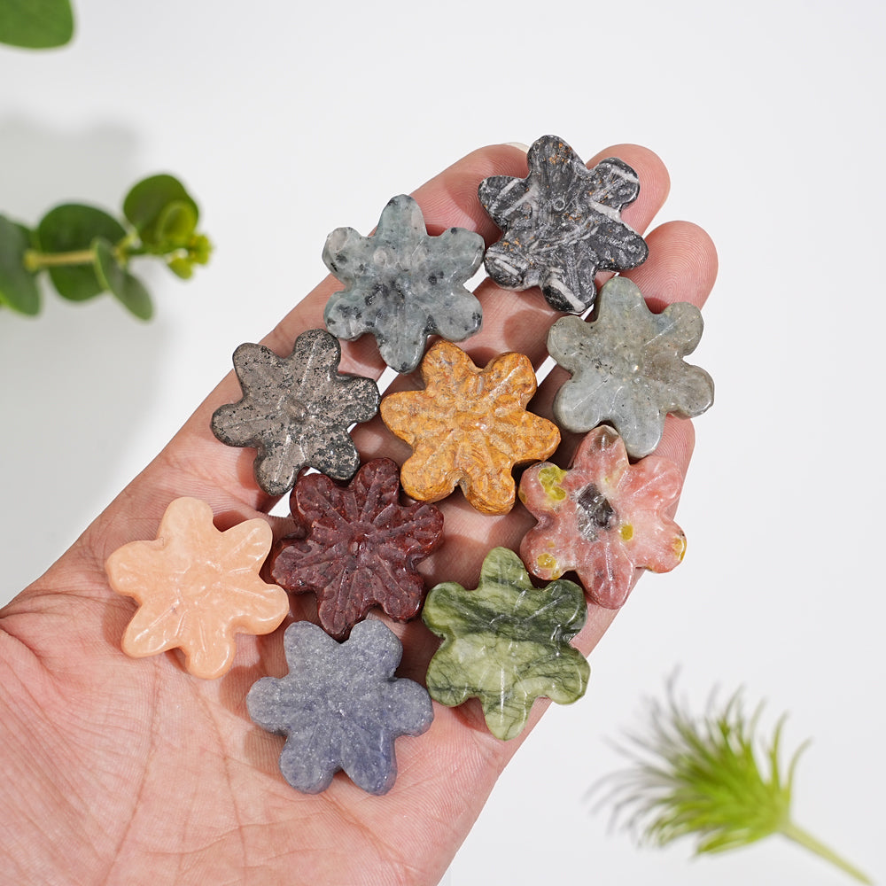 Natural Crystal Mixed Material Mini Snowflake