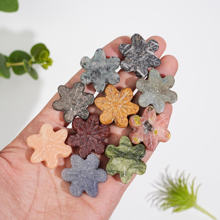 Natural Crystal Mixed Material Mini Snowflake