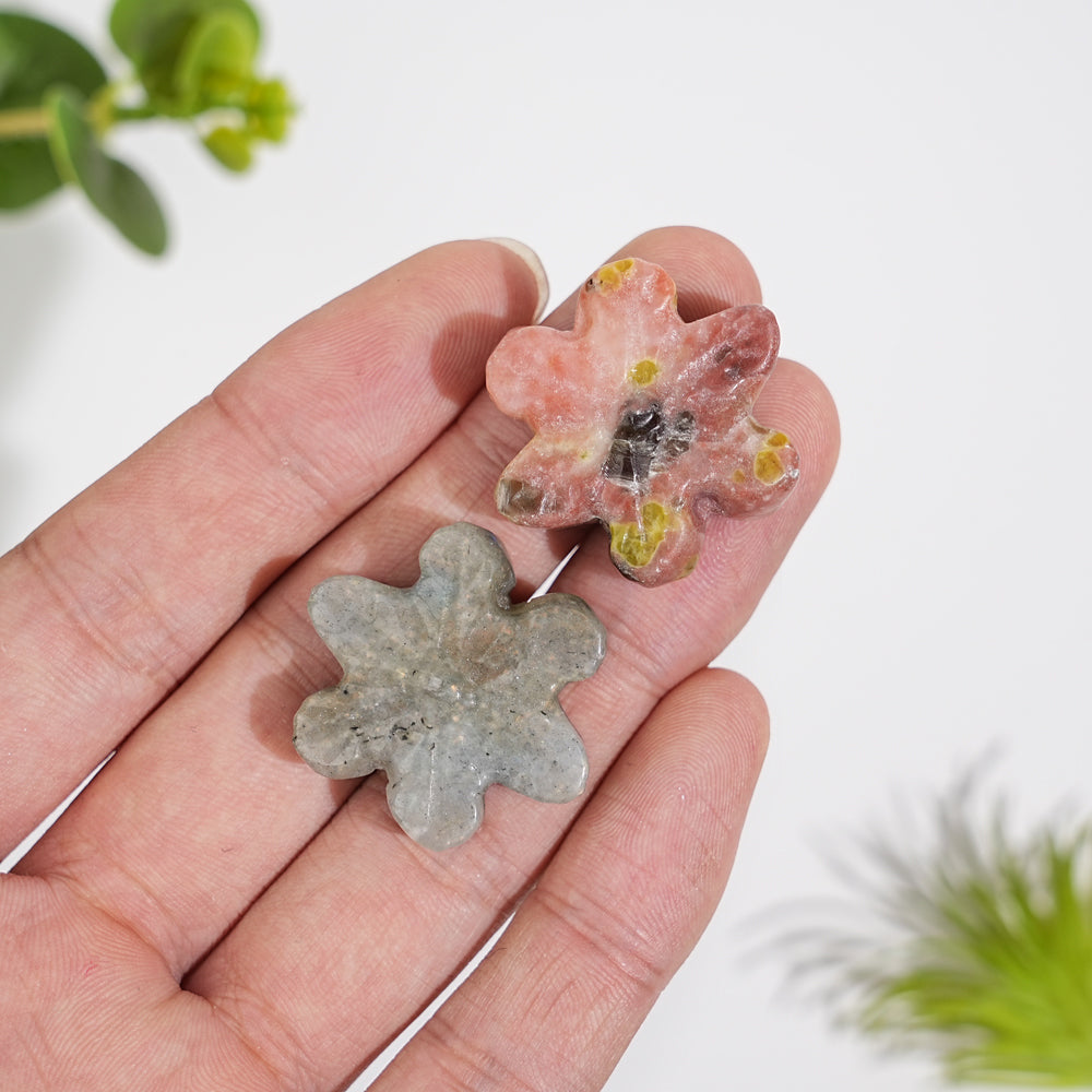 Natural Crystal Mixed Material Mini Snowflake