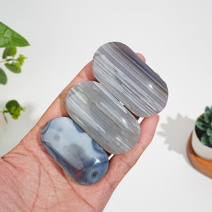 Natural Crystal Agate Palm Stone
