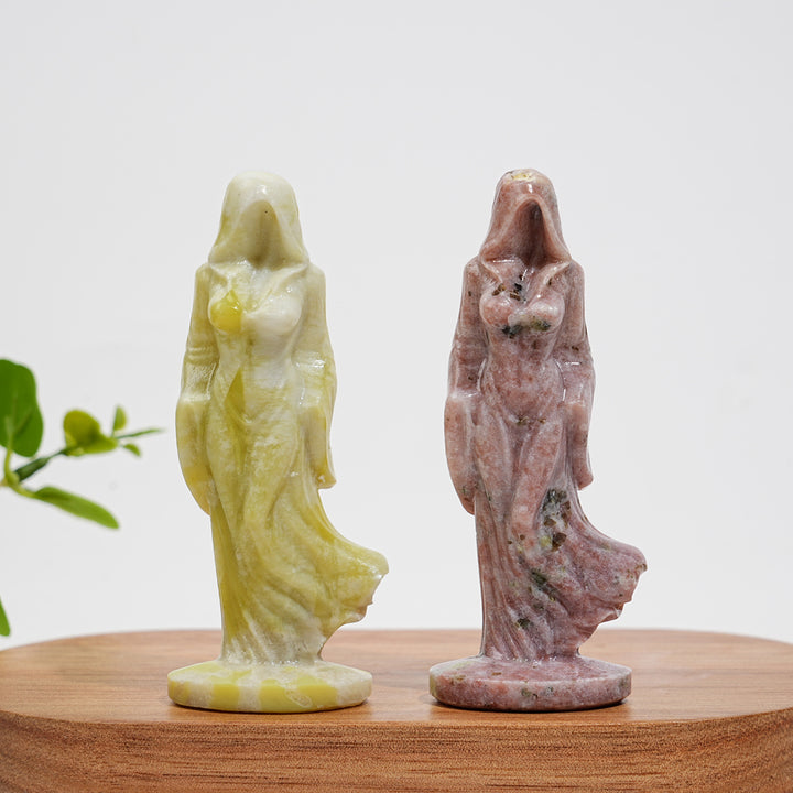 Natural Crystal Graceful Small Ghost Lady