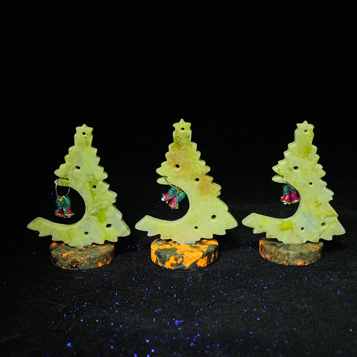 Natural Crystal Serpentine Christmas Tree With Bell
