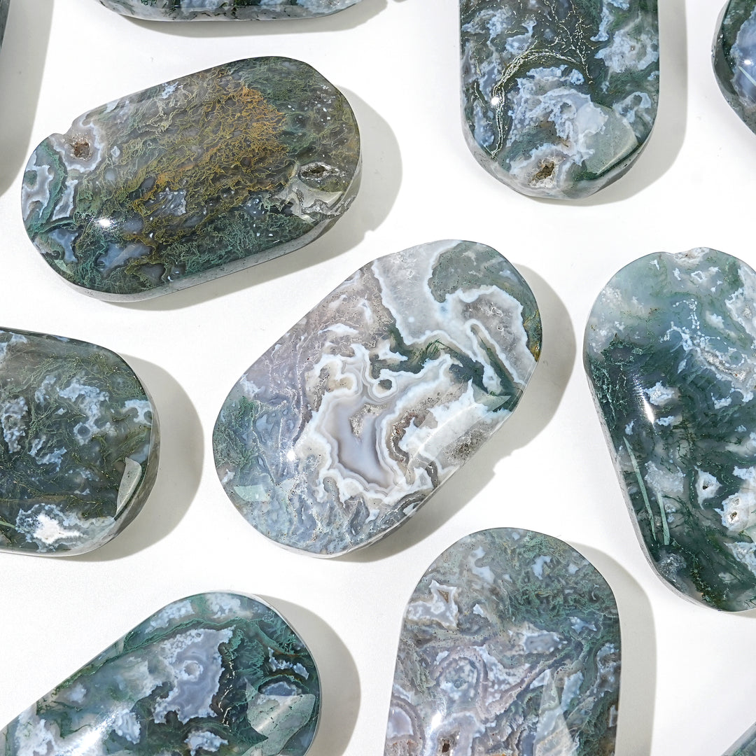 Natural Moss Agate Palm Stone