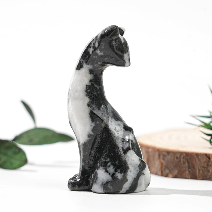 Natural Crystal Carving Looking Back Cat