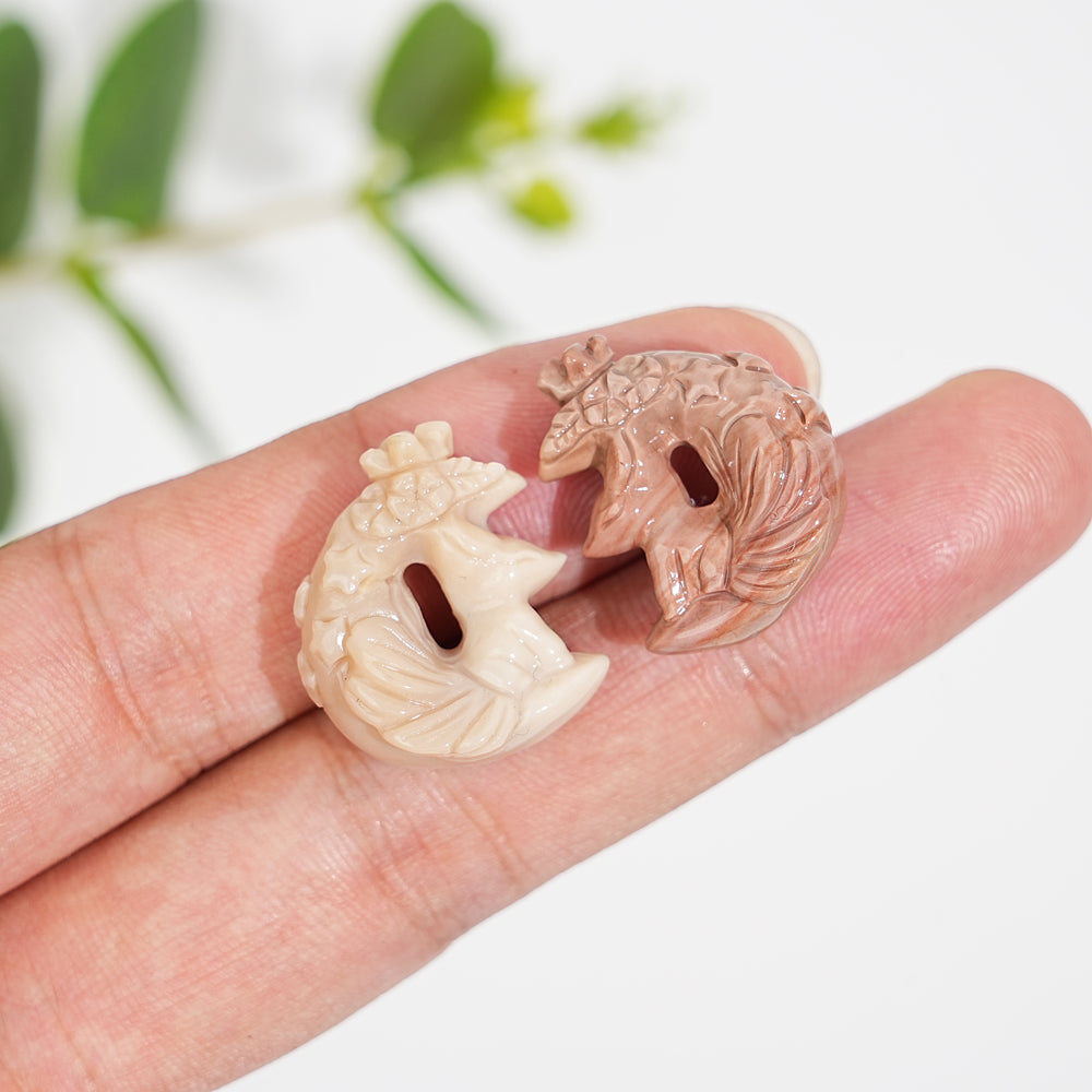 Natural Crystal Alashan Moon Fox Mini Carving