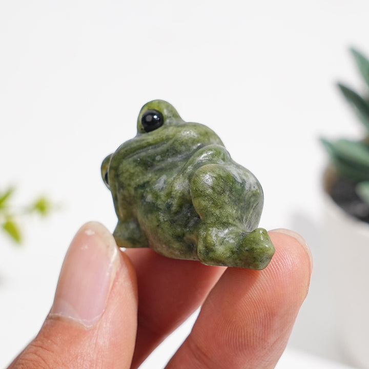 Natural Crystal Cute Frog Carving