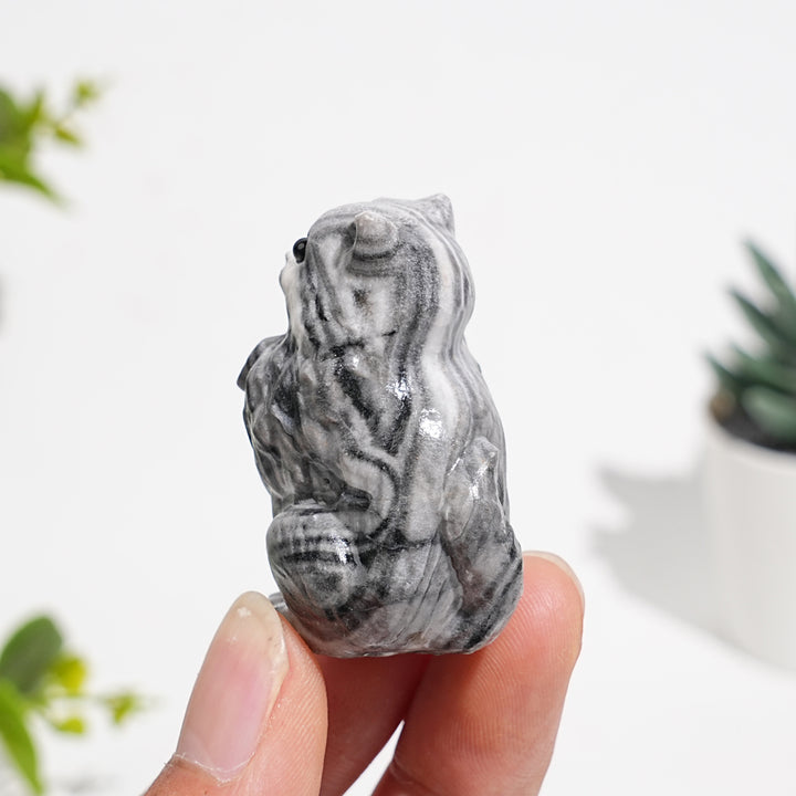 Natural Crystal Carved Bow Tie Cat
