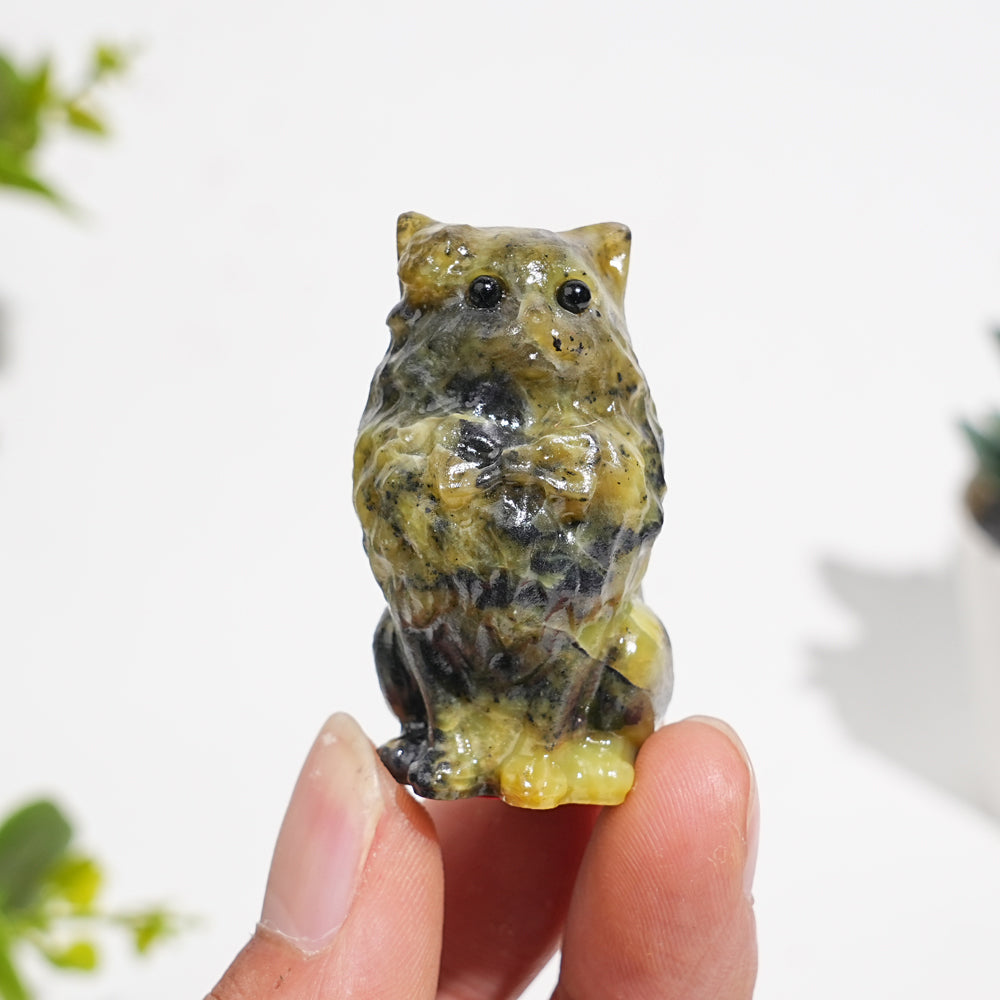 Natural Crystal Carved Bow Tie Cat