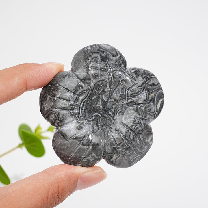 Natural Crystal Peach Blossom Sphere Holder Carving
