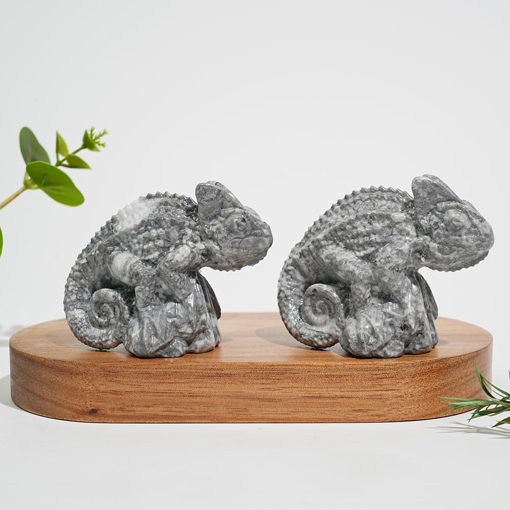 Natural Crystal Carving Chameleon On Tree Stump