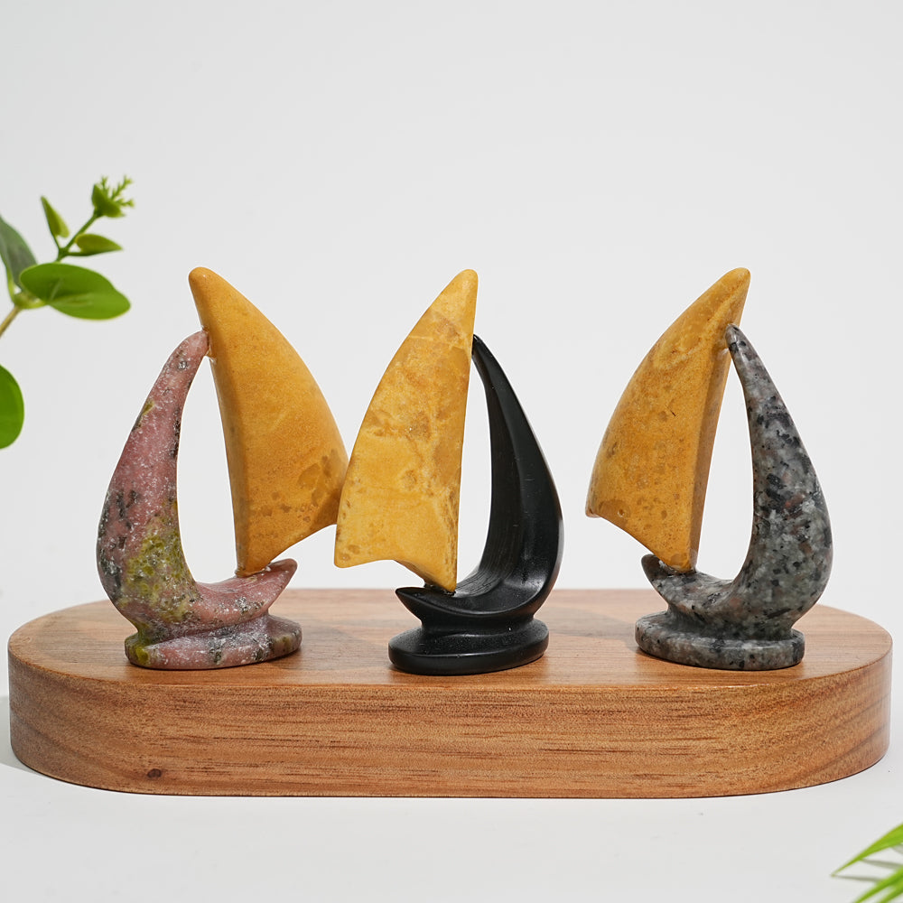 Natural Crystal Carving Exquisite Sailboat