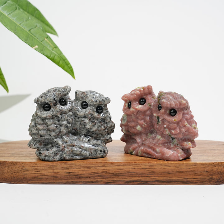 Natural Crystal Couple Owl Embrace Carving