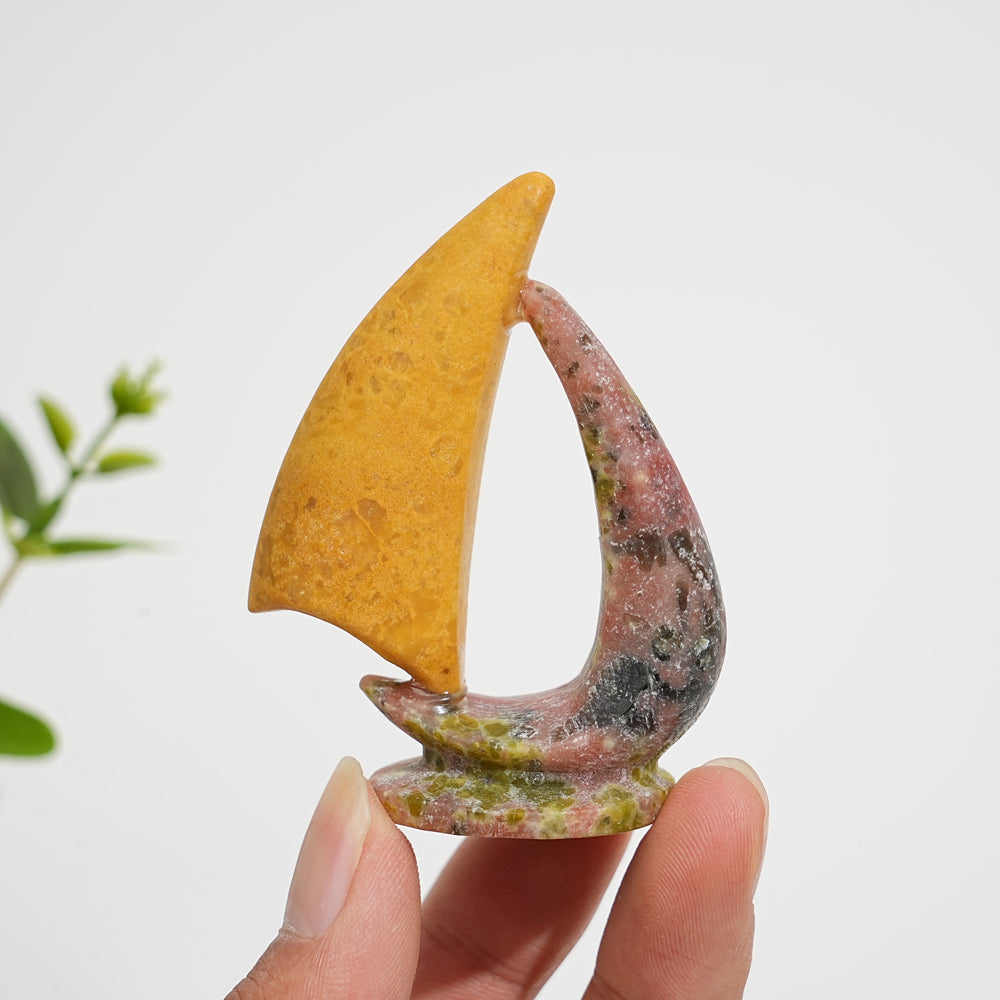 Natural Crystal Carving Exquisite Sailboat