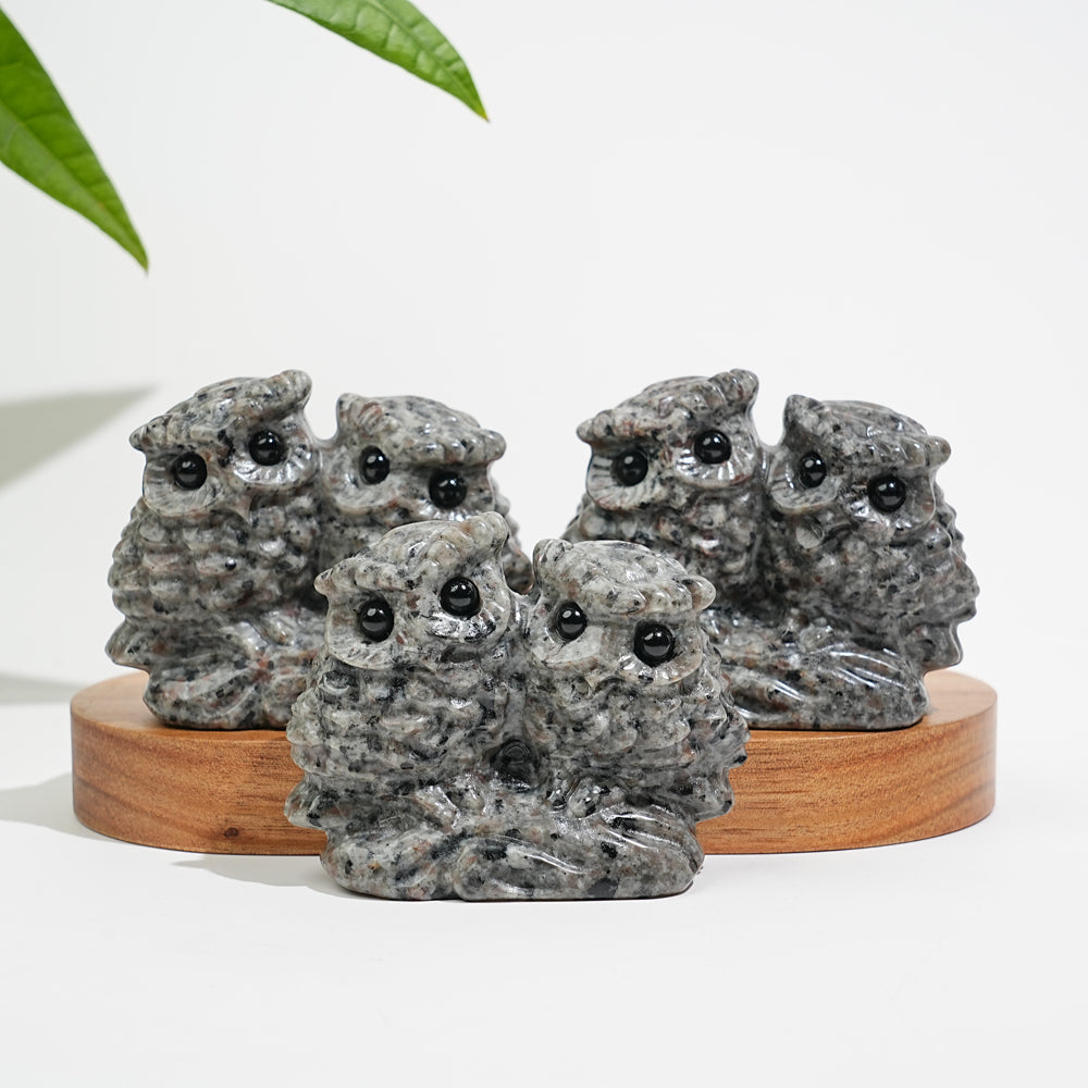 Natural Crystal Couple Owl Embrace Carving