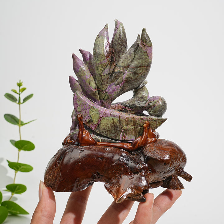 Unique,A Slightly Imperfect Natural Crystal Atlantisite Nine Tailed Fox