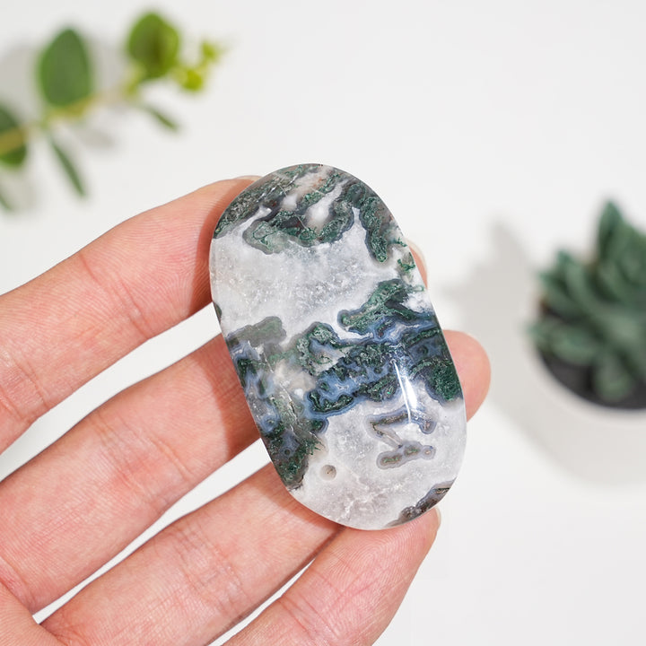 Natural Crystal Moss Agate Palm Stone