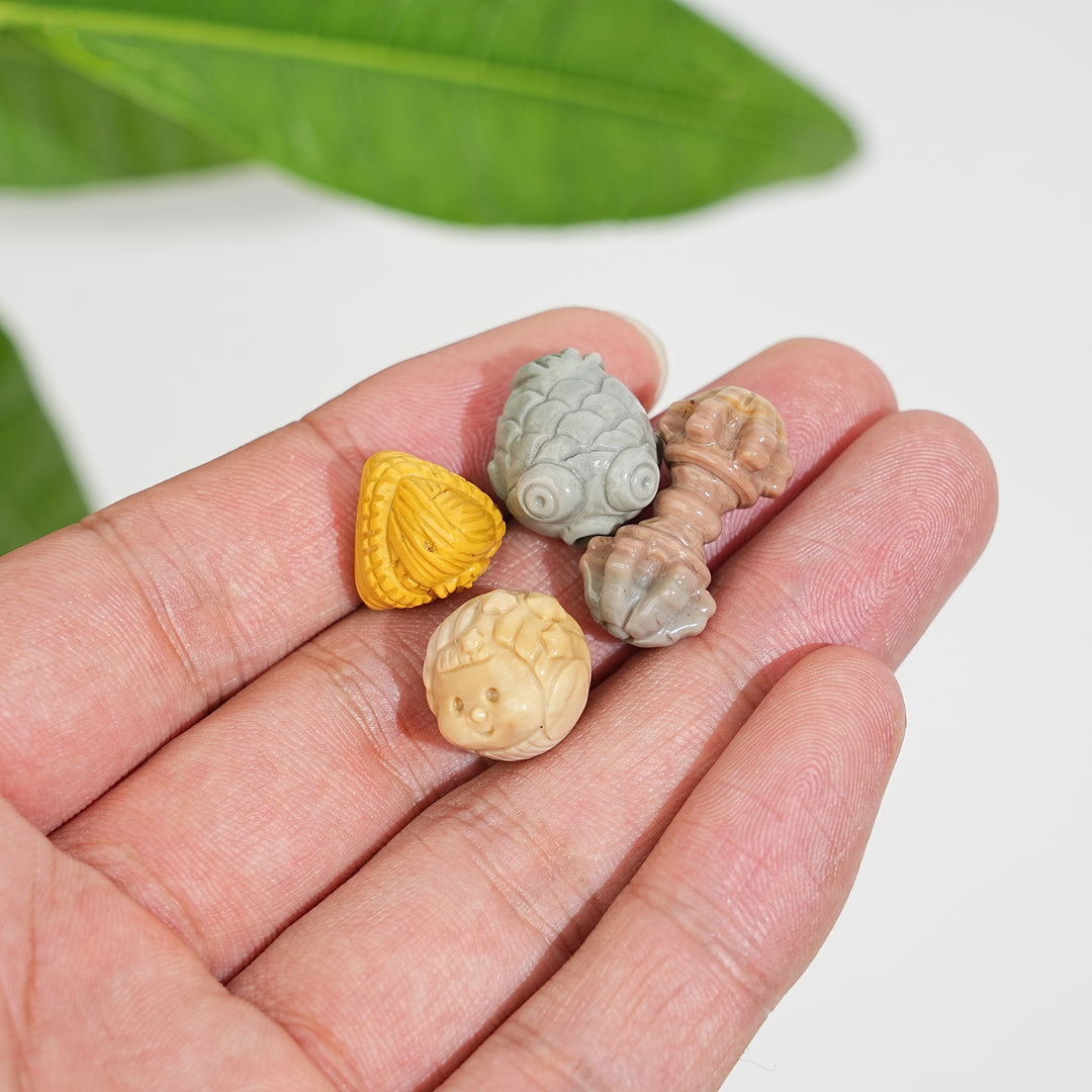 Natural Crystal Alashan Agate Mini Theme Carving